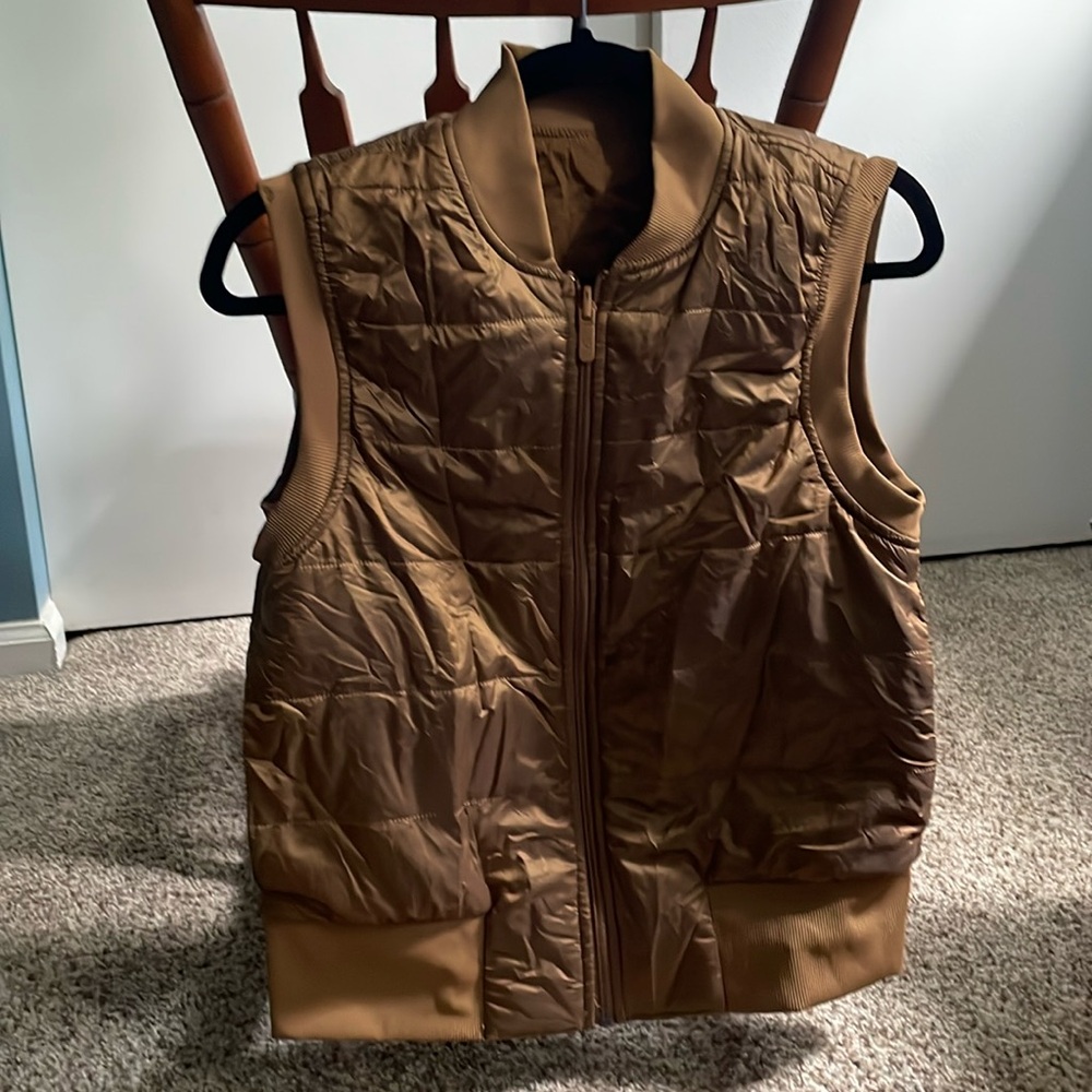 Lululemon vest.